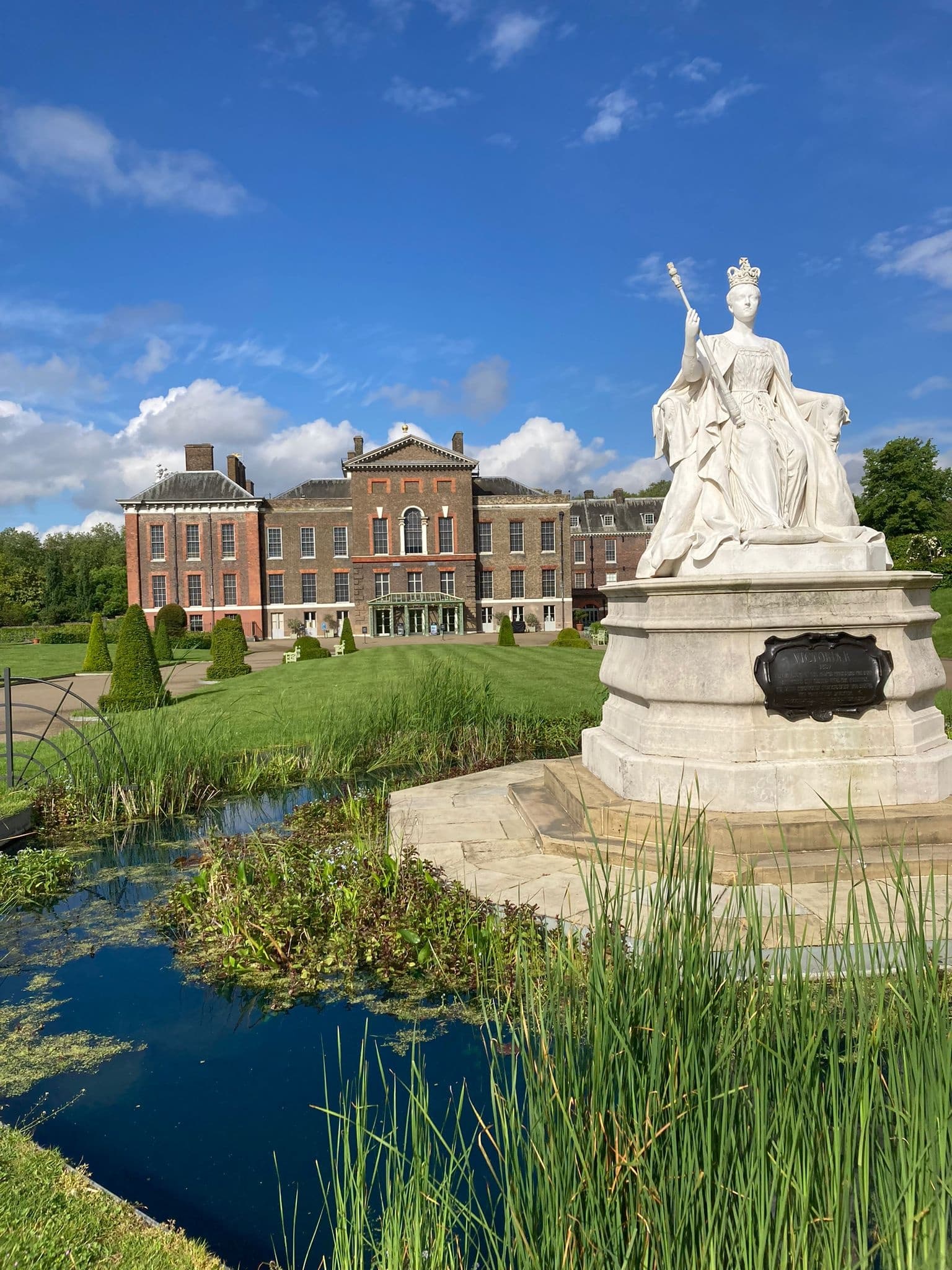 Experience Royalty: VIP Kensington Palace Tour with Elegant Afternoon Tea in London