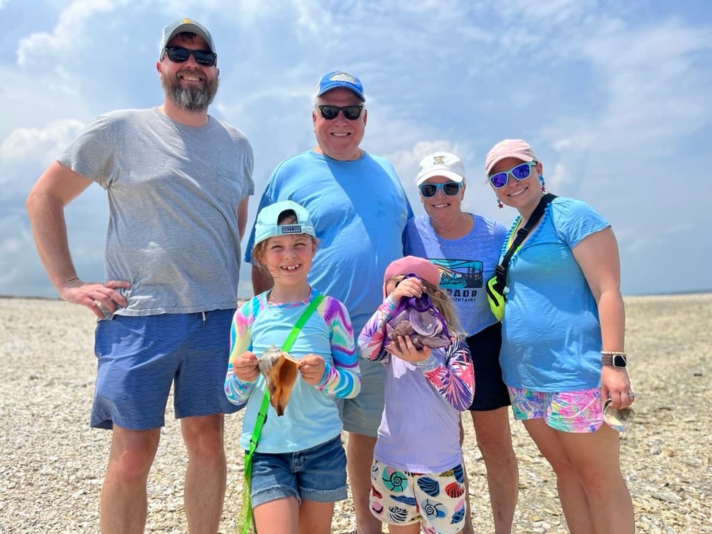 Water Activities: Dolphin & Shell Hunt at Hilton Head
