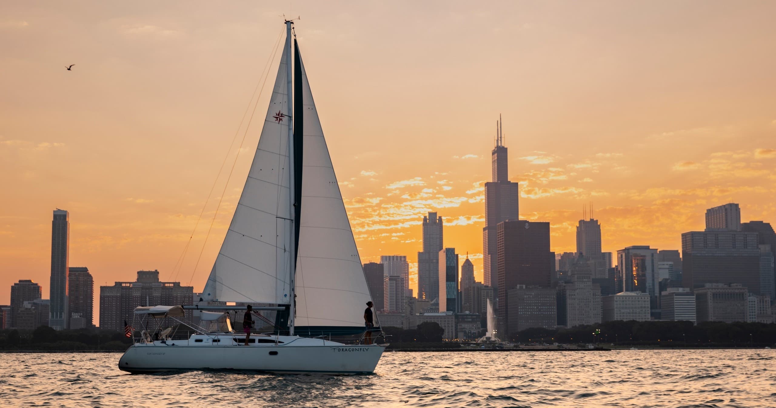 Water-Activities: Skyline Sunset Cruise in Chicago