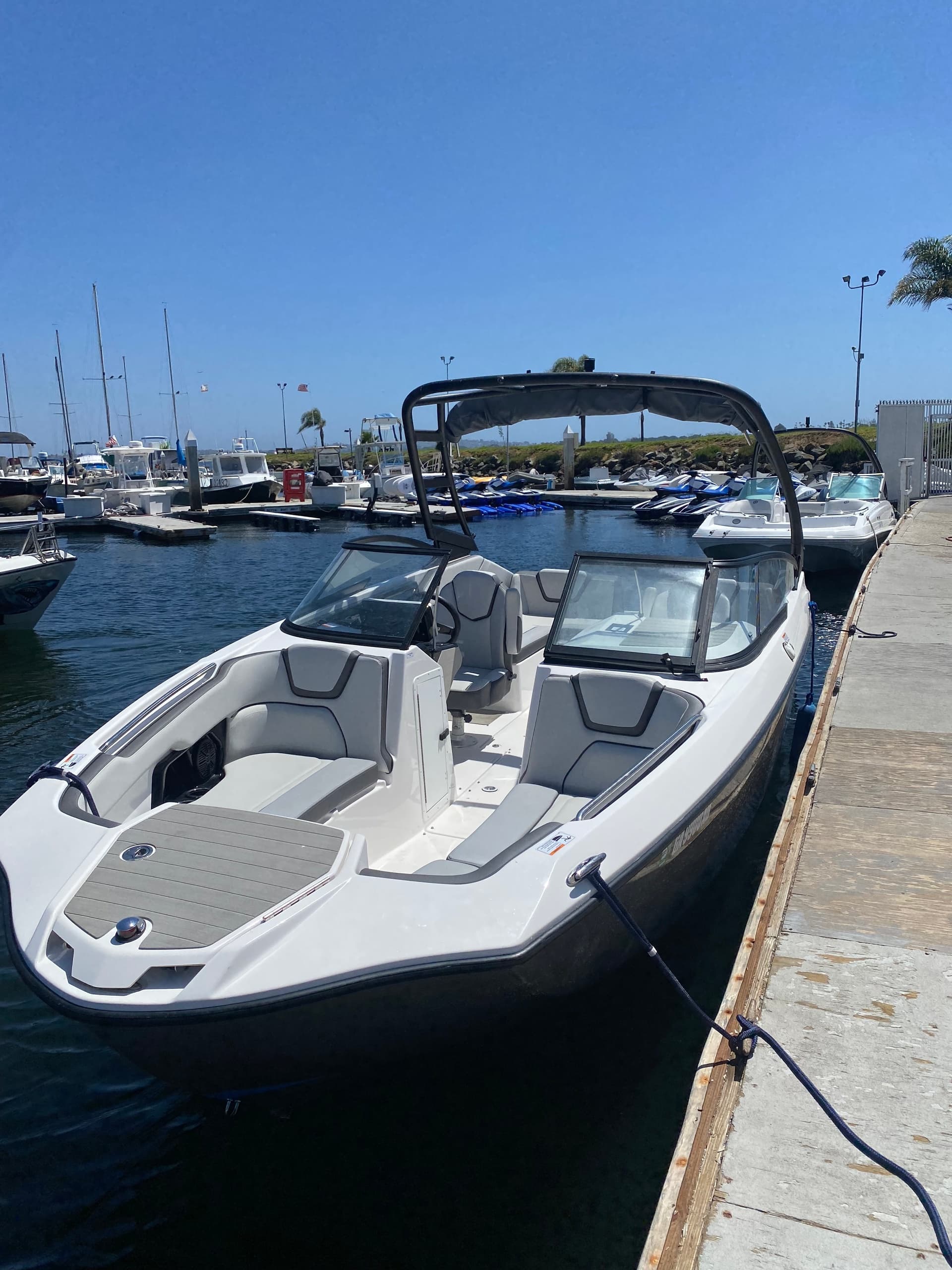 Thrilling 25ft Yamaha Jet Boat Rental in San Diego