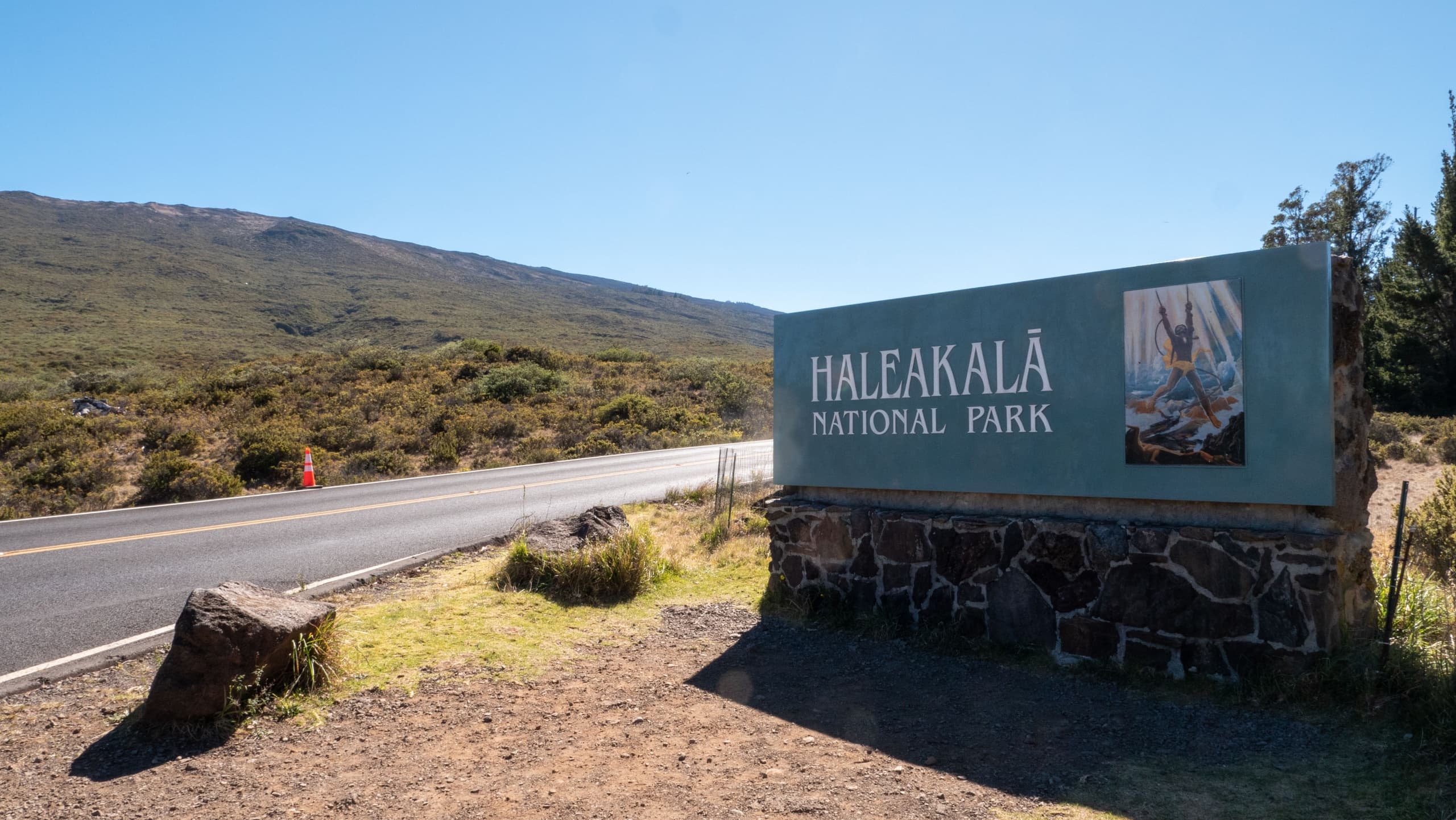 Pipiwai Trail & Haleakala Summit Deluxe Tour in Maui