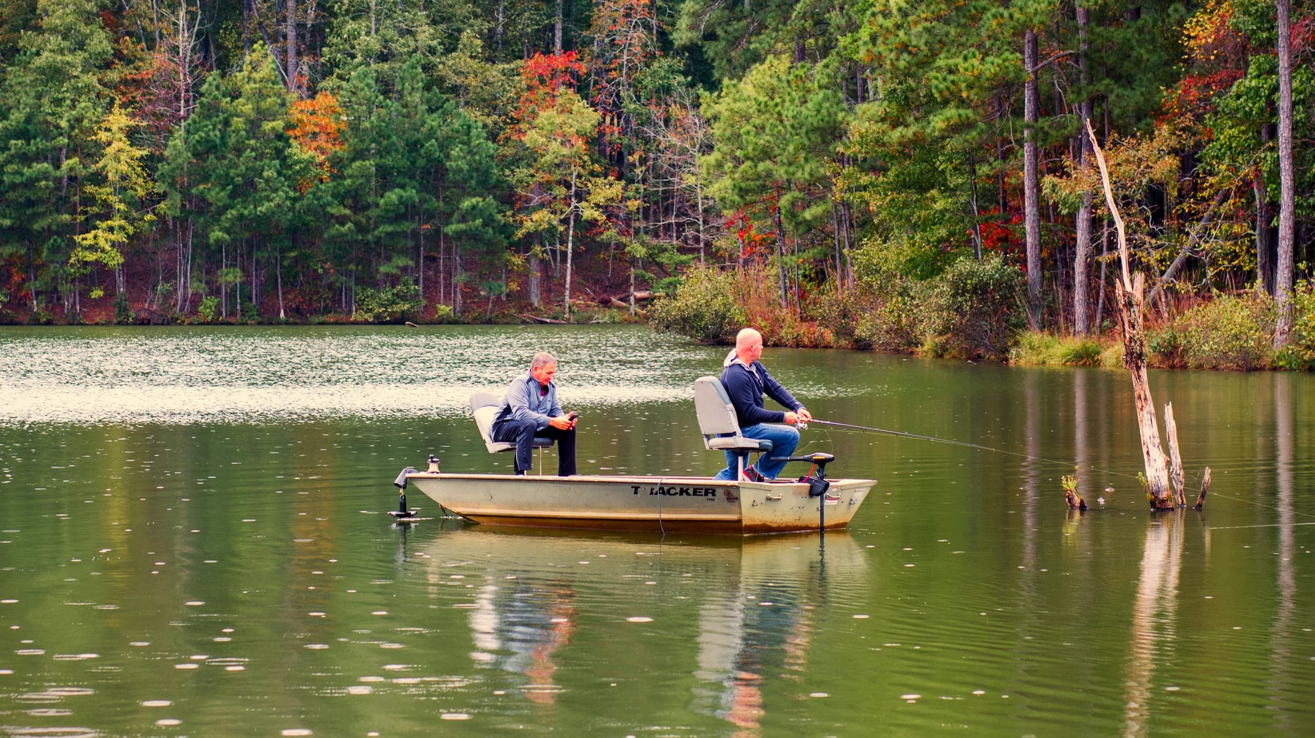 Jon Boat Rental Adventure on Lunker Lake, Douglasville