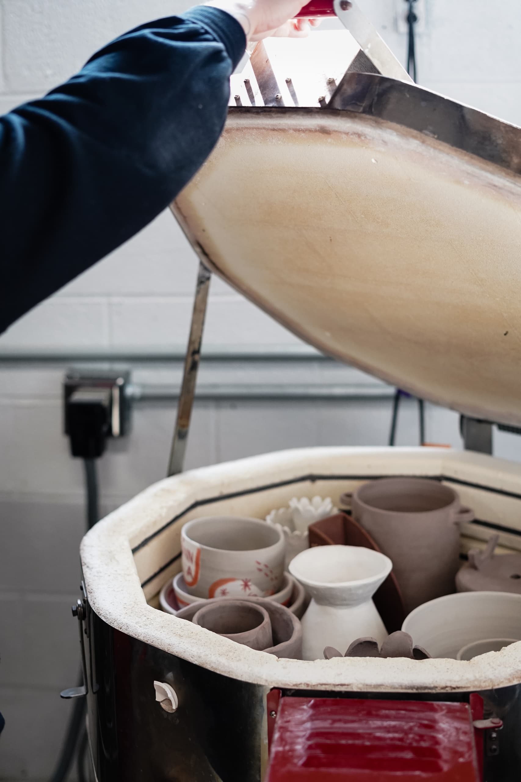 Kiln Orientation at Black Hound Clay Studio South