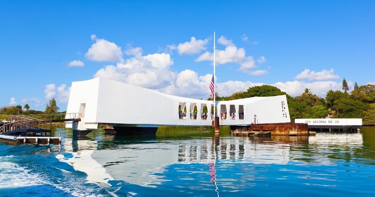USS Arizona Memorial & Pearl Harbor Tour in Honolulu