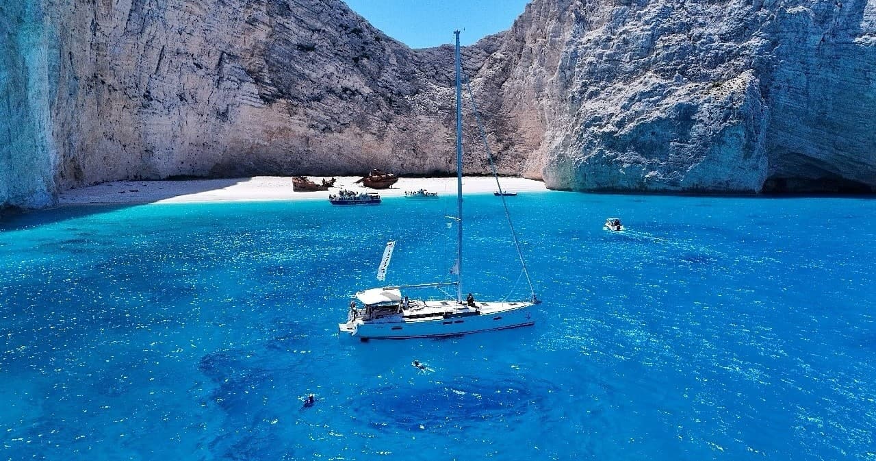 Private Full Day Sailing Yacht Cruise in Lefkada with CruisingMode