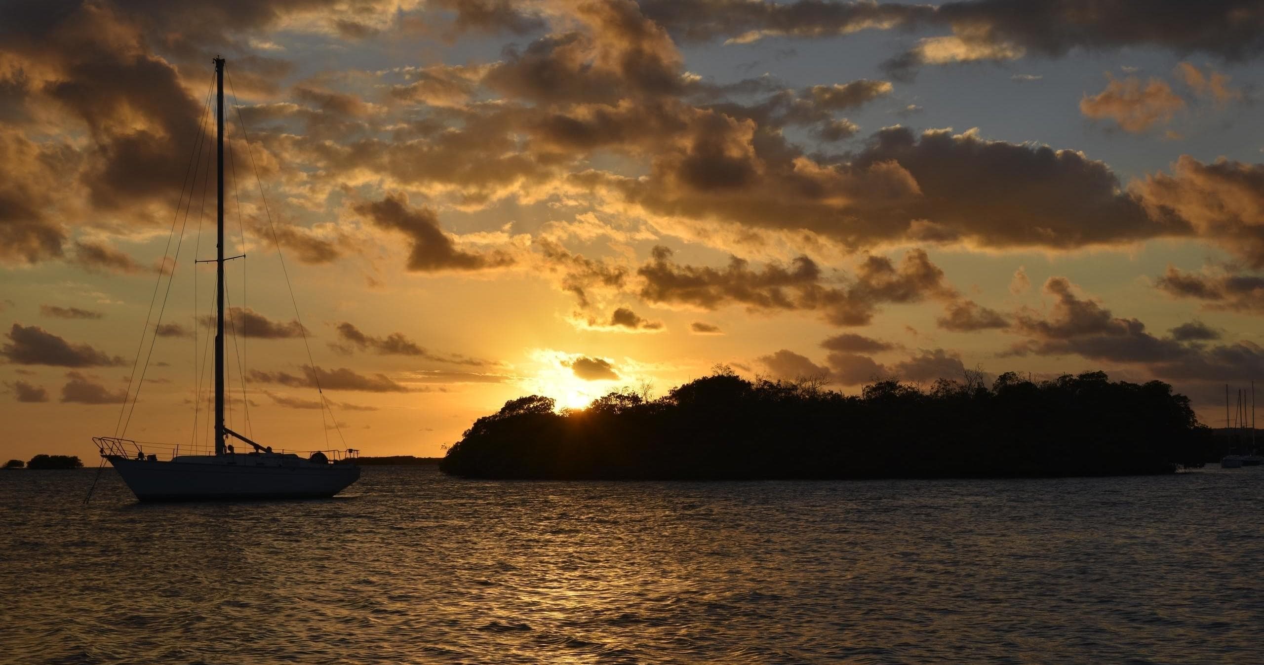 Bioluminescent Bay Boat Tour at La Parguera, Puerto Rico