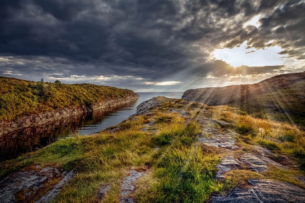 Storm-Scoured Coastlines: Private Coastal Hike from Bergen