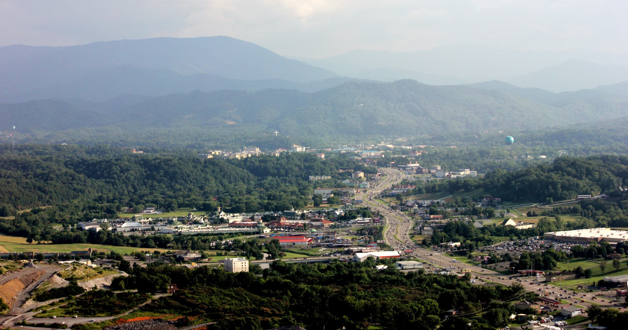 Helicopter Flights Over Pigeon Forge with Sevier County Aviation