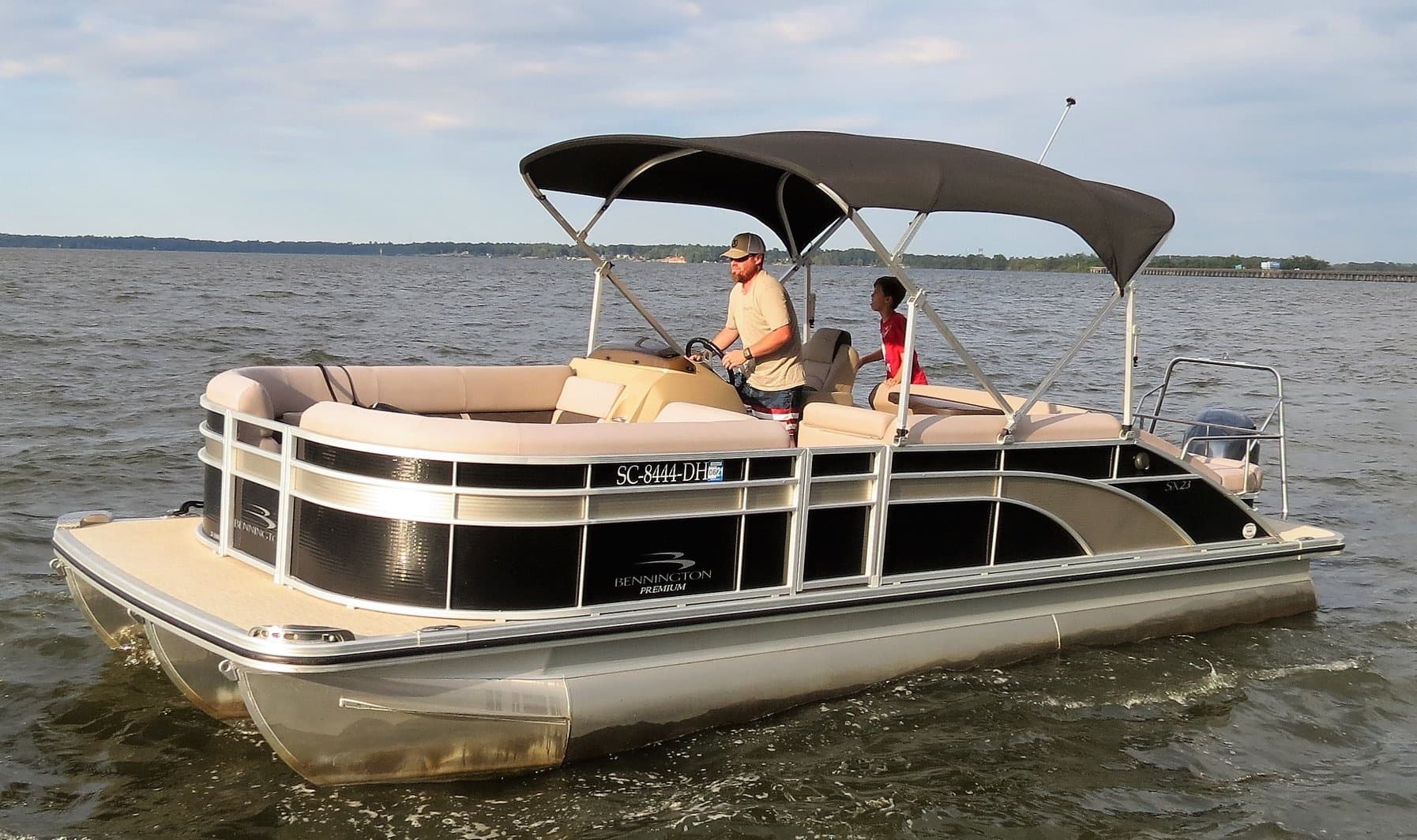 Boat Charters at Santee with 2018 Bennington TriToon