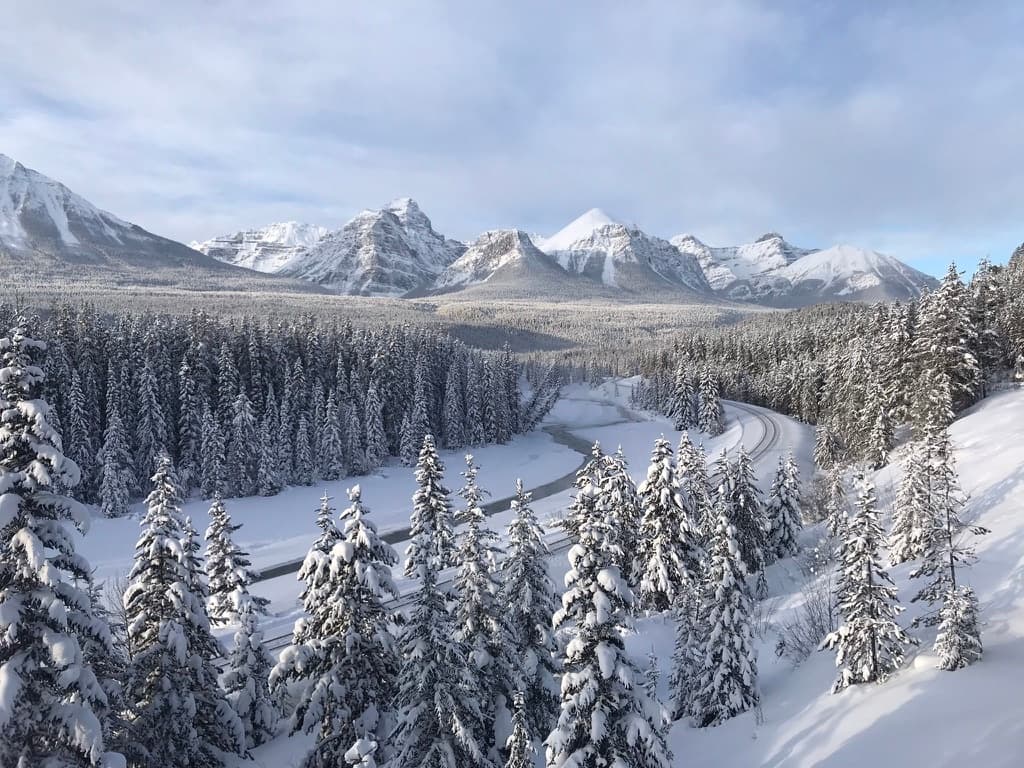 Winter Transfers with Explore Banff Tours in Canmore