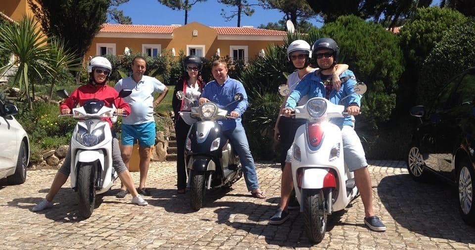 Urban Scooter Tour in Cascais by Tomorrow's Adventure