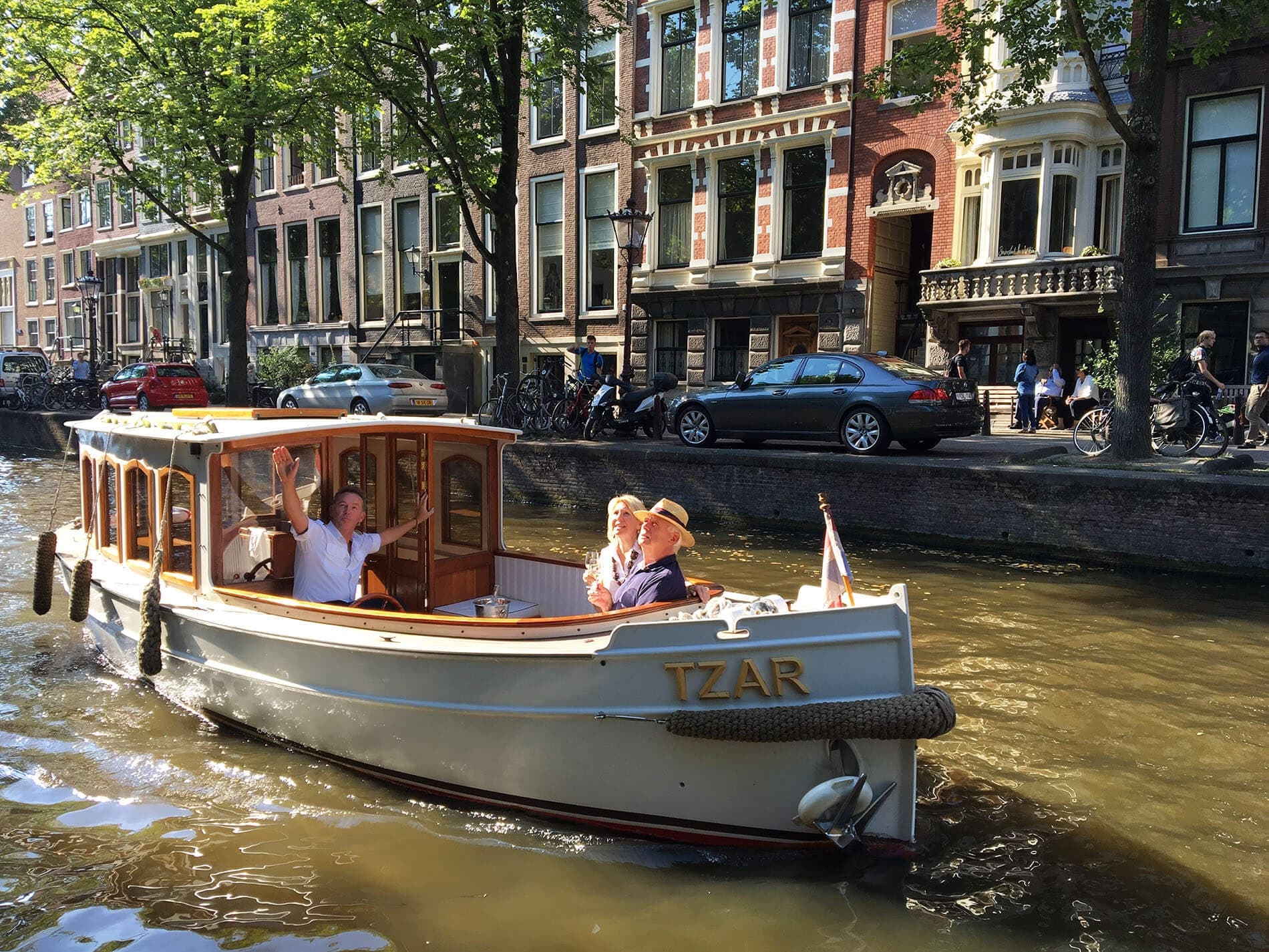 Canal Cruises with Boat Rental Amsterdam in Amsterdam