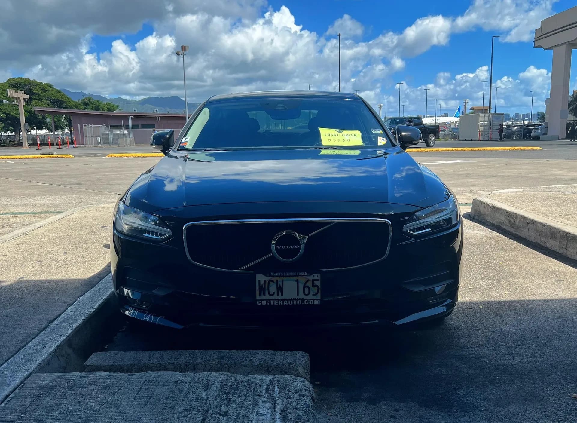 Luxury Airport Transfer with Hawaii VIP Black Cars in Honolulu