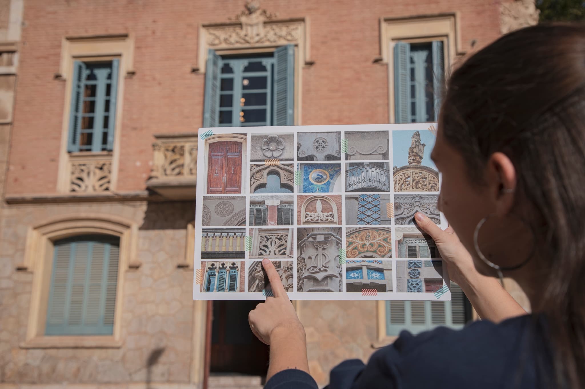 Family Modernisme Scavenger Hunt in Reus: Interactive Modernist Walking Tour photo 1