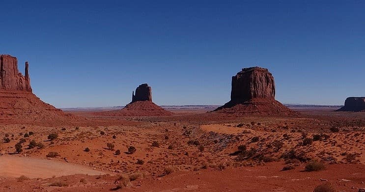 Sunset Tour of Monument Valley in Utah