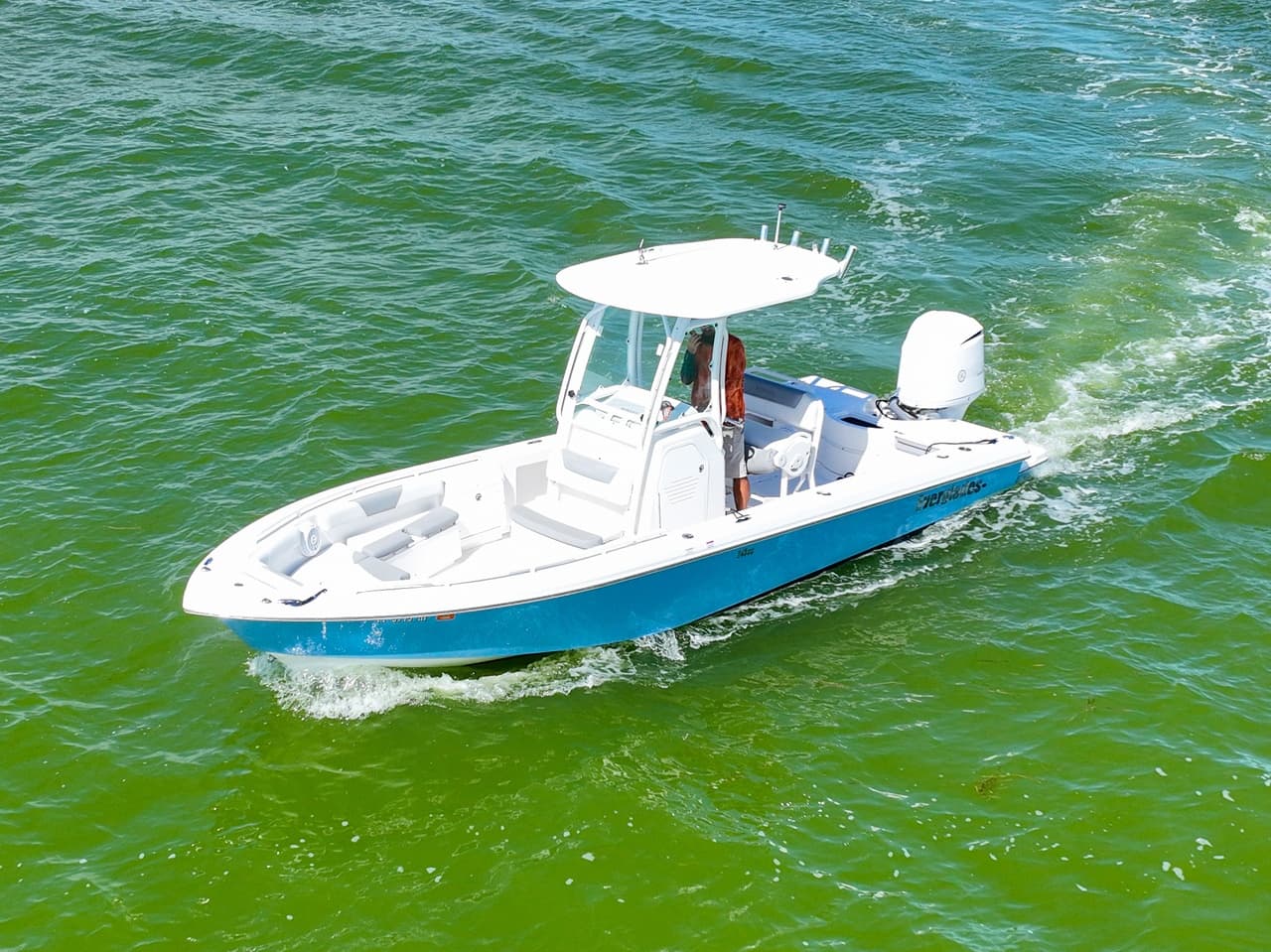Everglades 243 Boat Rental Adventure in Marathon, Florida
