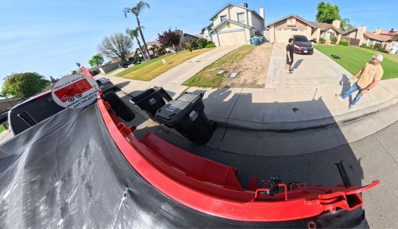 Haul Away the Mess: Curbside Trash & Construction Debris Removal in Bakersfield, CA photo 4