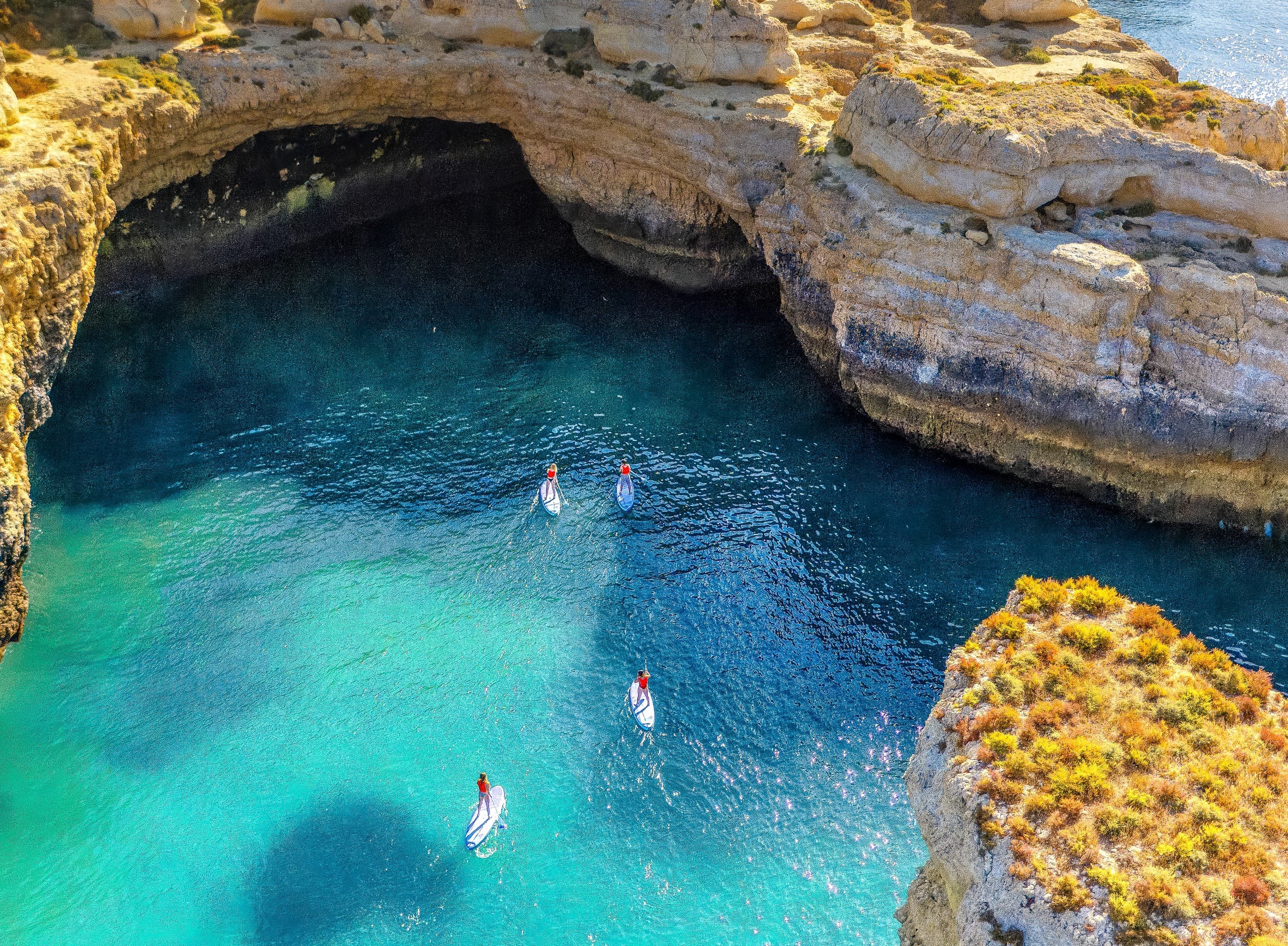 Explore Algarve Sea Caves: 2-Hour Day Tours from Praia dos Arrifes