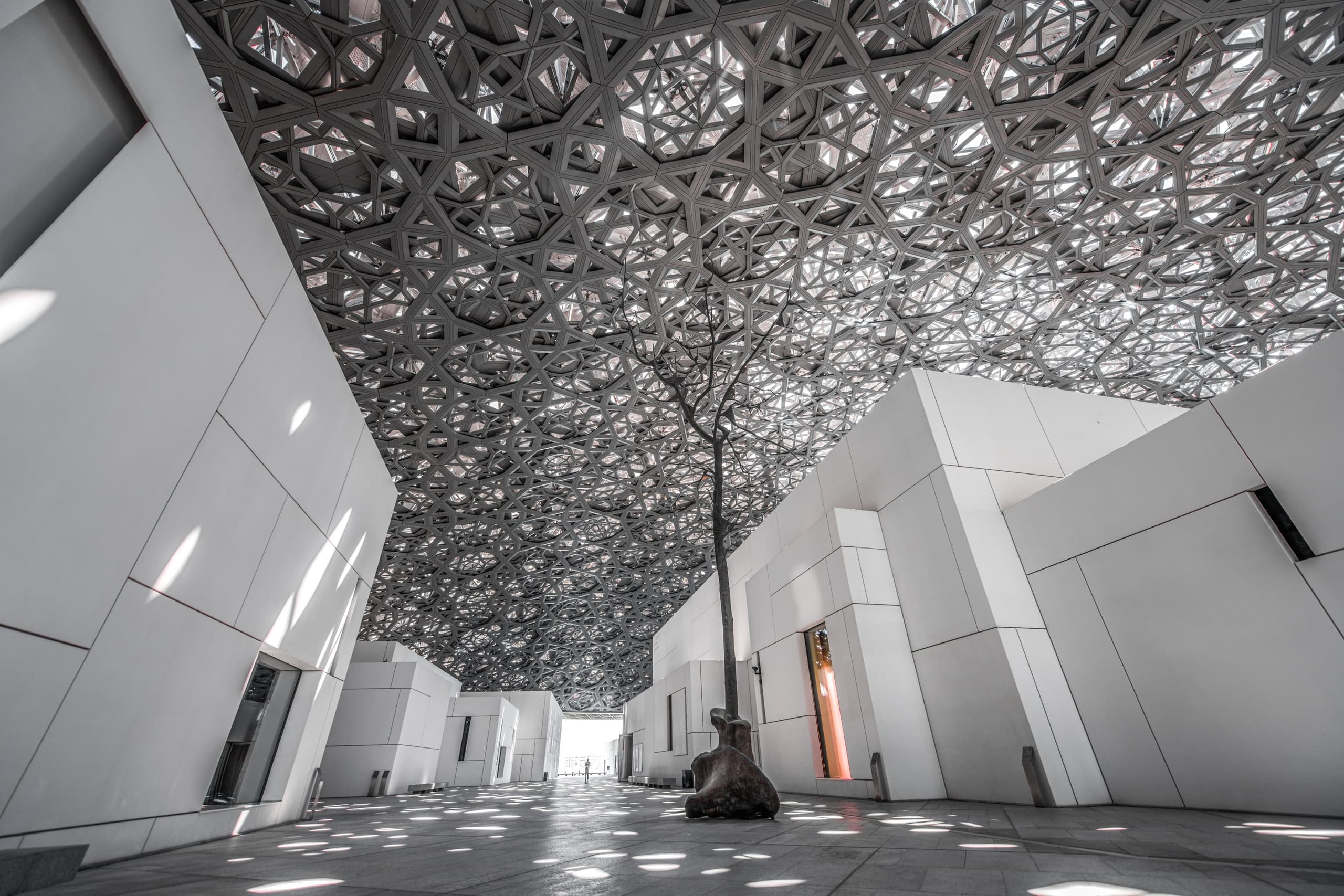 Abu Dhabi Cultural Tour with Wander with Nada