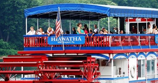 Hiawatha Paddlewheel Riverboat team