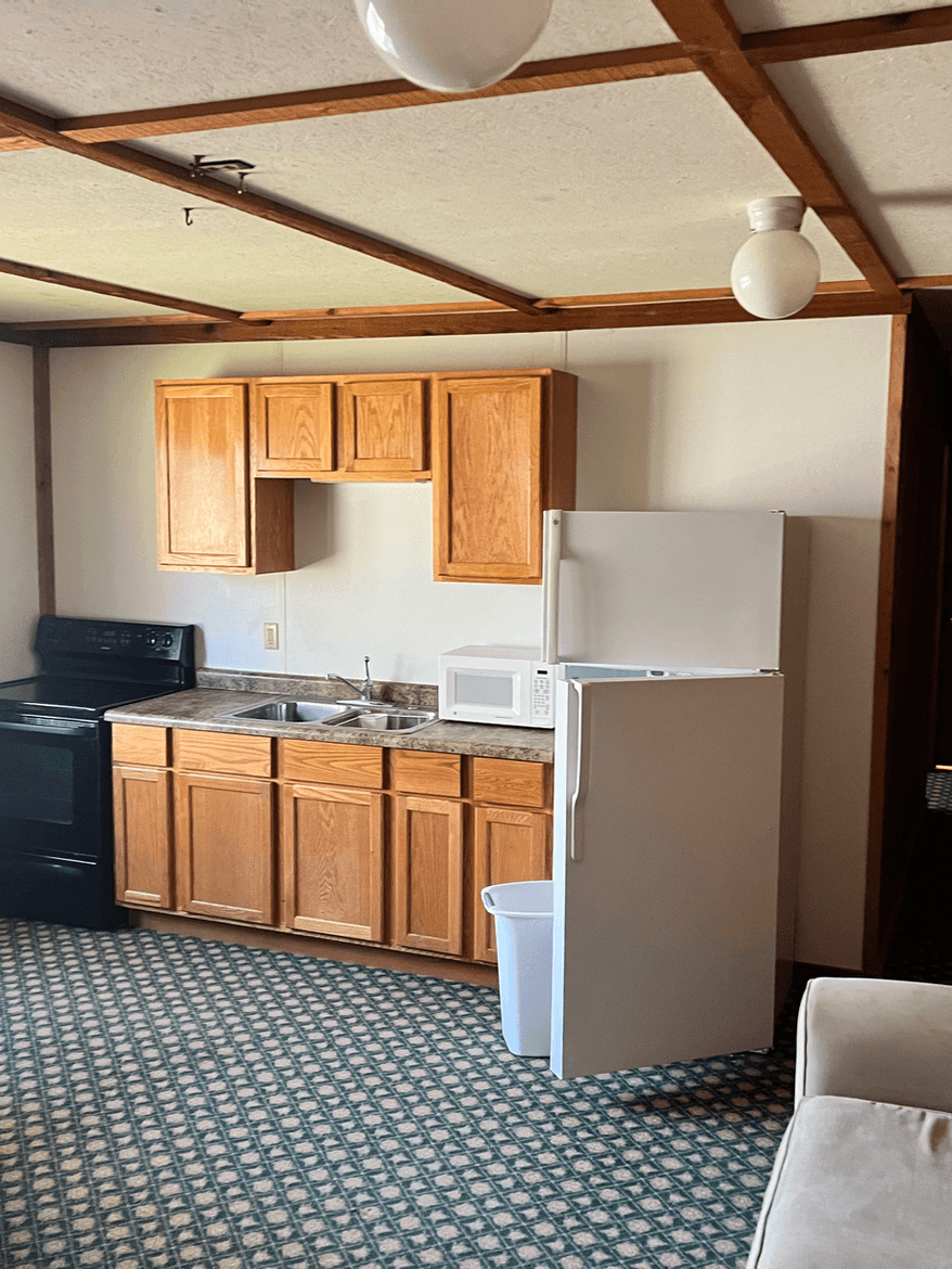 Northwoods Bungalow Suite: Private Deck & Full Kitchen in Stillwater MN