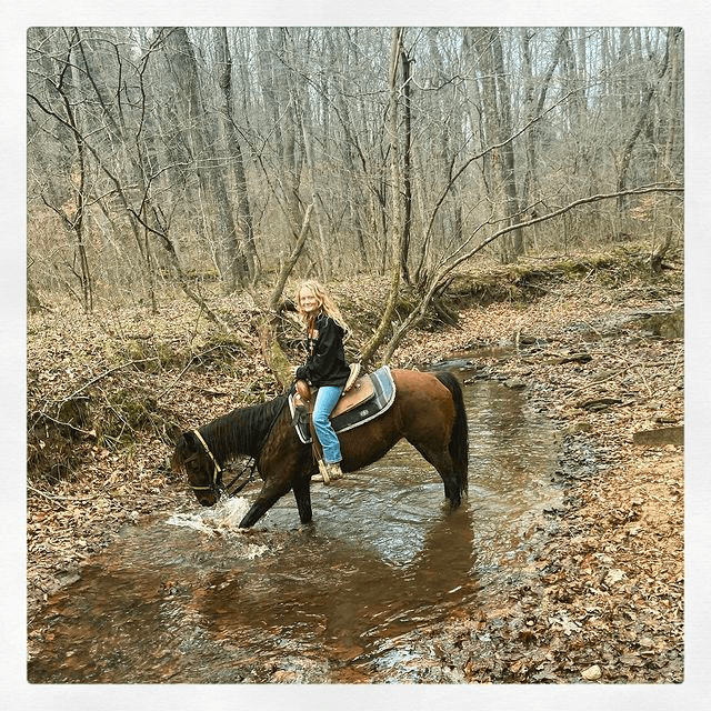 Horseback Riding in Hocking Hills at Crystal Falls