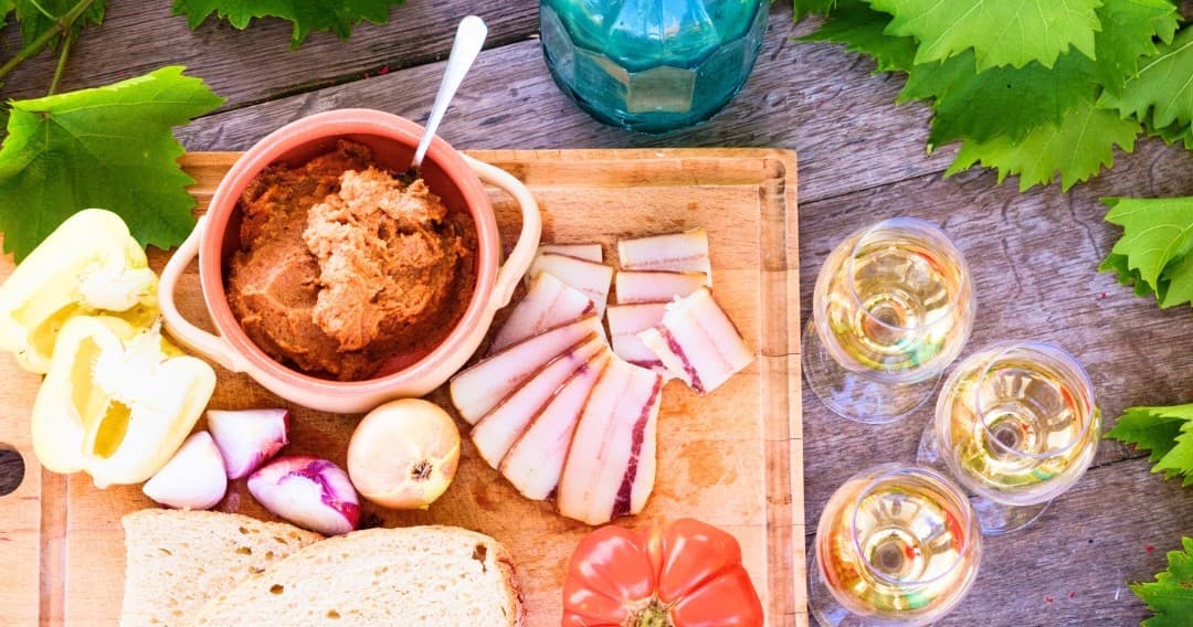 Piedmont Picnic in the Vineyard | Guided Tour in Mombaruzzo | Food Tour, Winery, Wine
