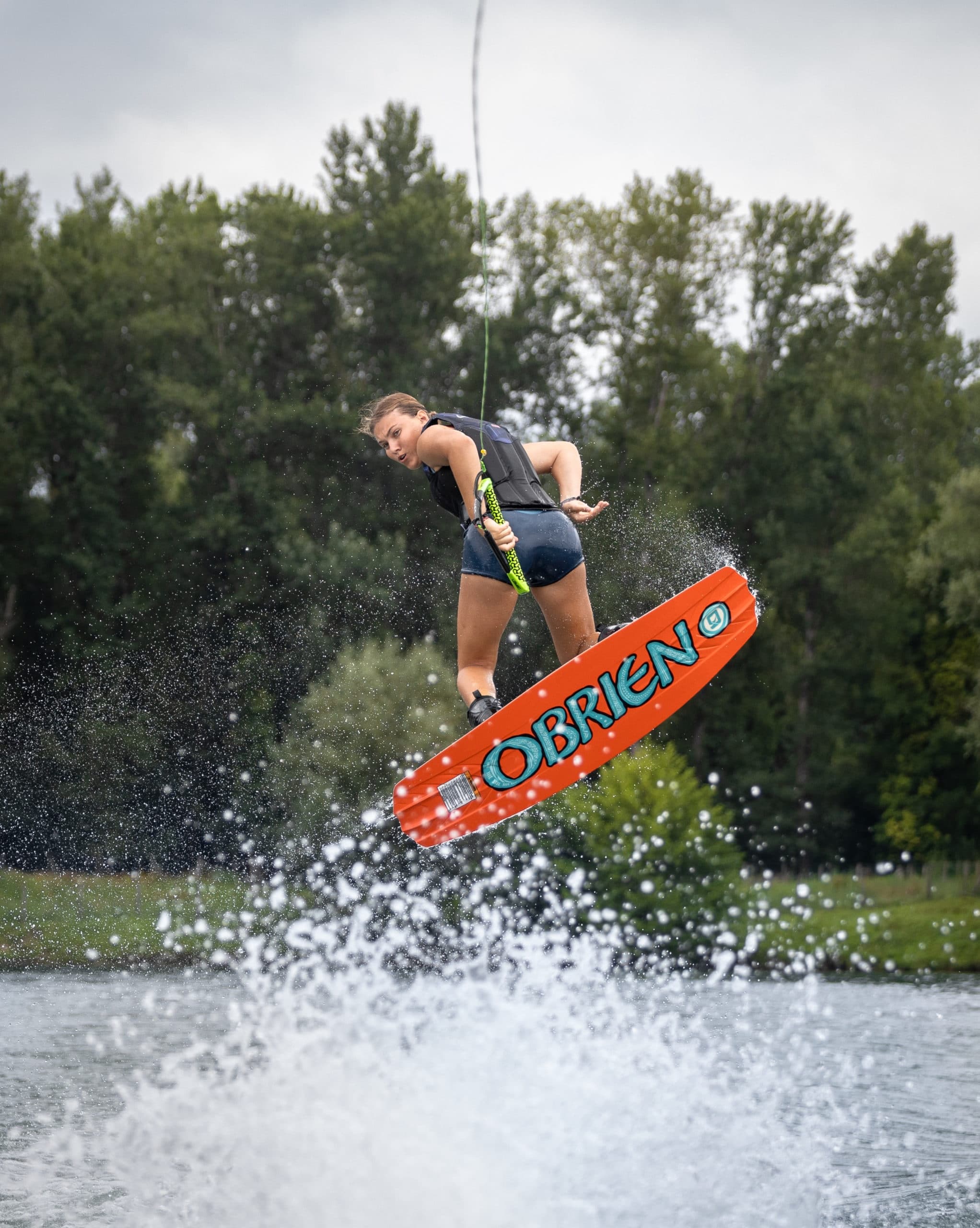 Wakeboard Waves with Wakelagoona in Virelade