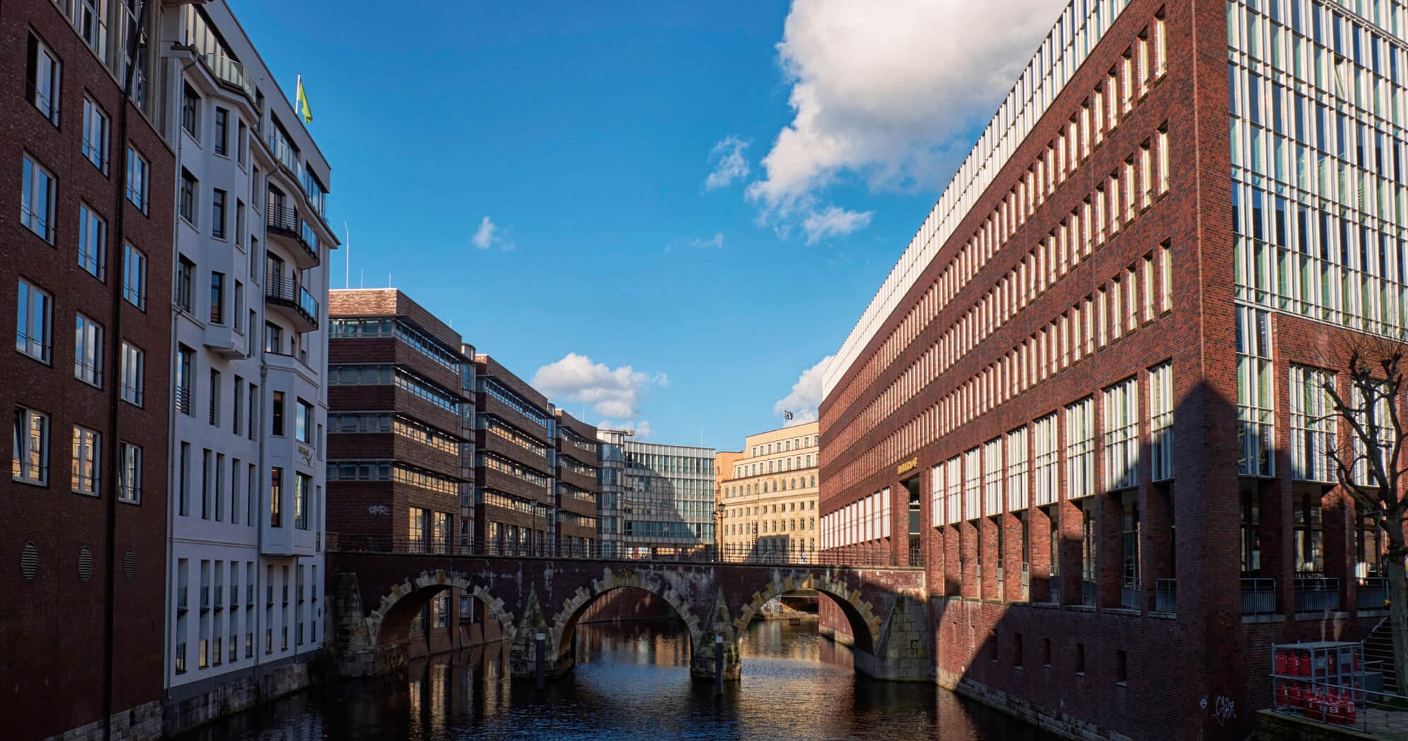 Hamburg City Photo Tour with Photoexploring