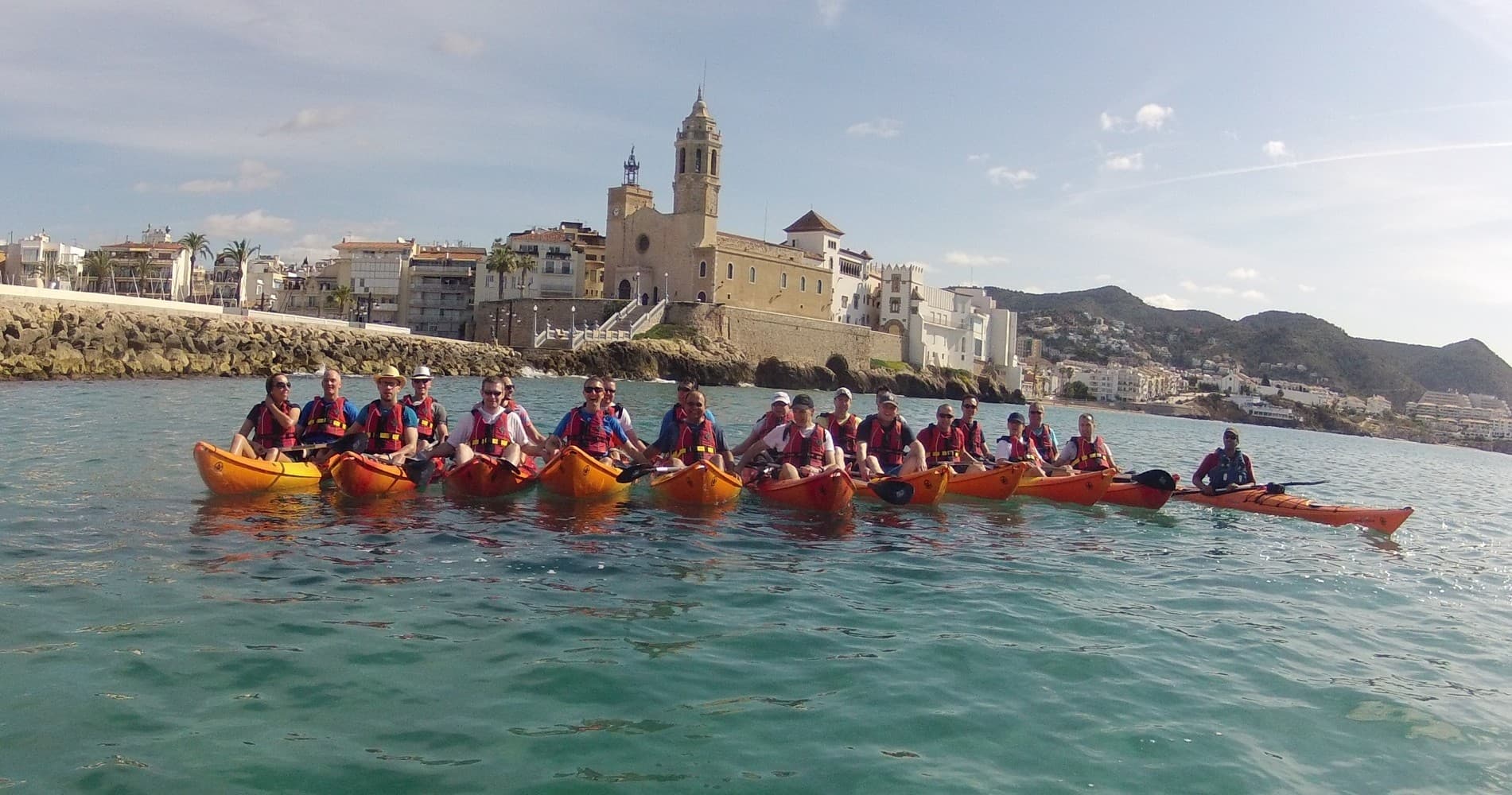 Paddle Punta de Sitges: Private Group Kayak Tour in Sitges, Catalunya