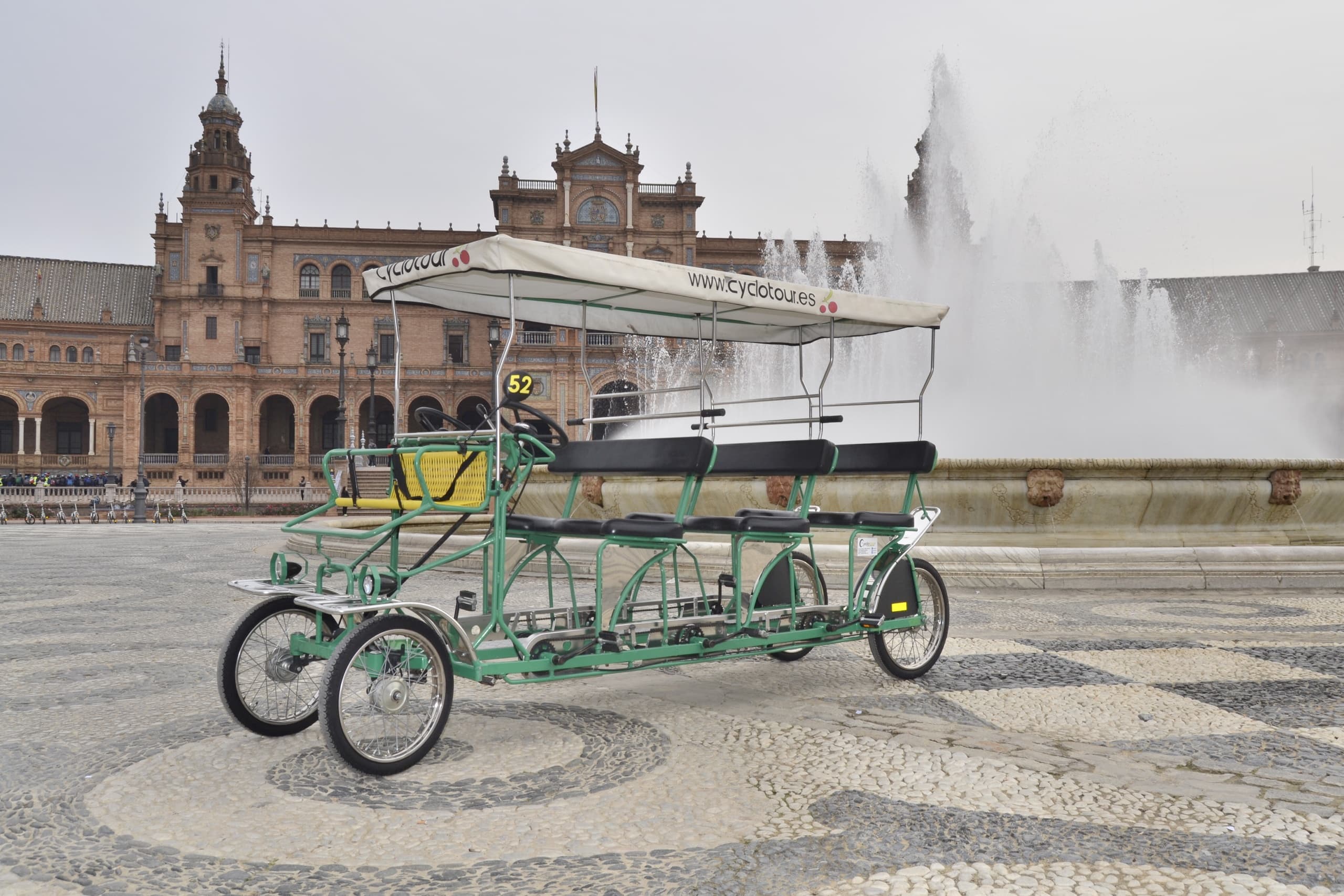 Explore Sevilla’s Historic Heart by Segway: A 1.5-Hour Guided Tour