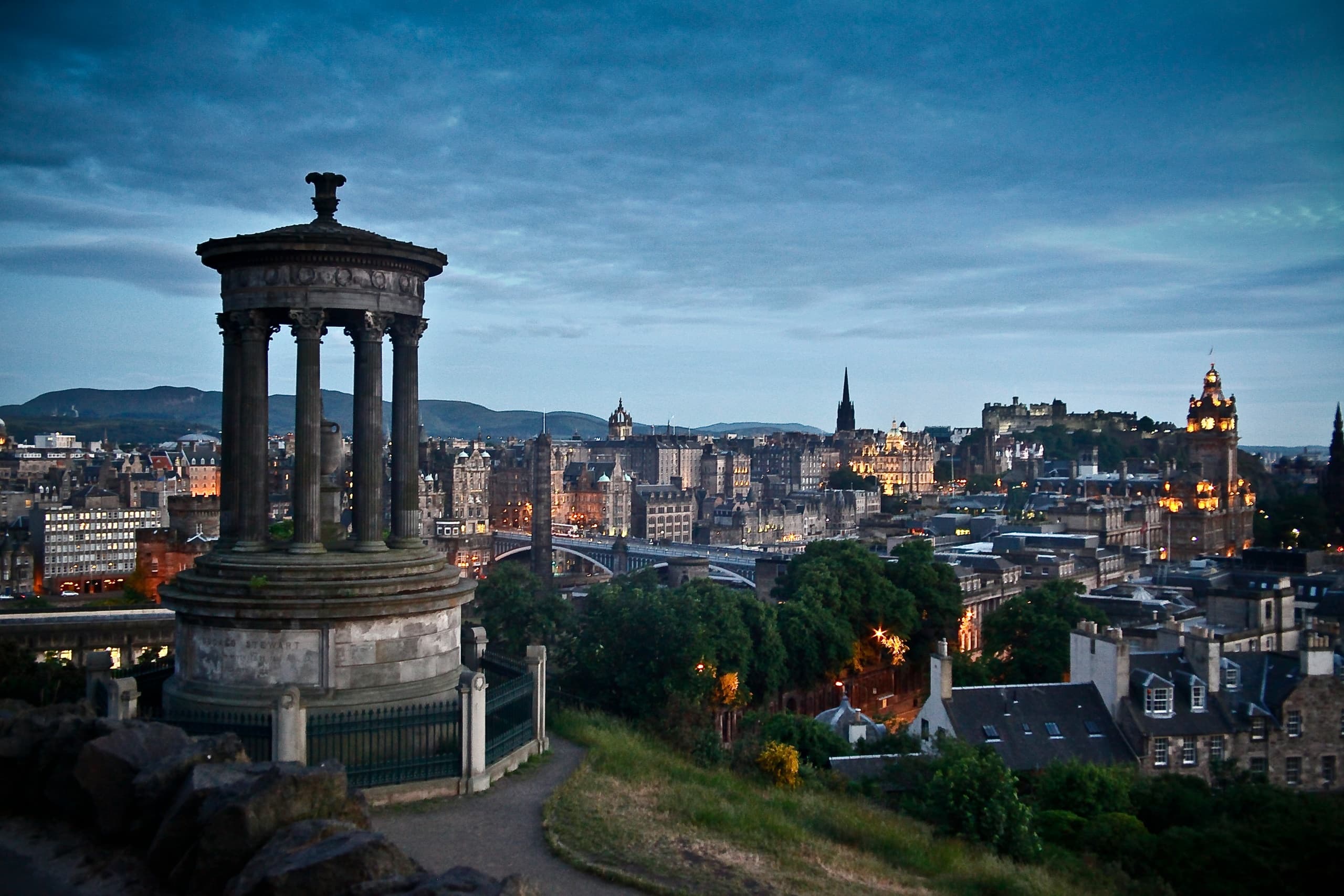 Historical Walking Tour of Edinburgh Old Town with Walkative!
