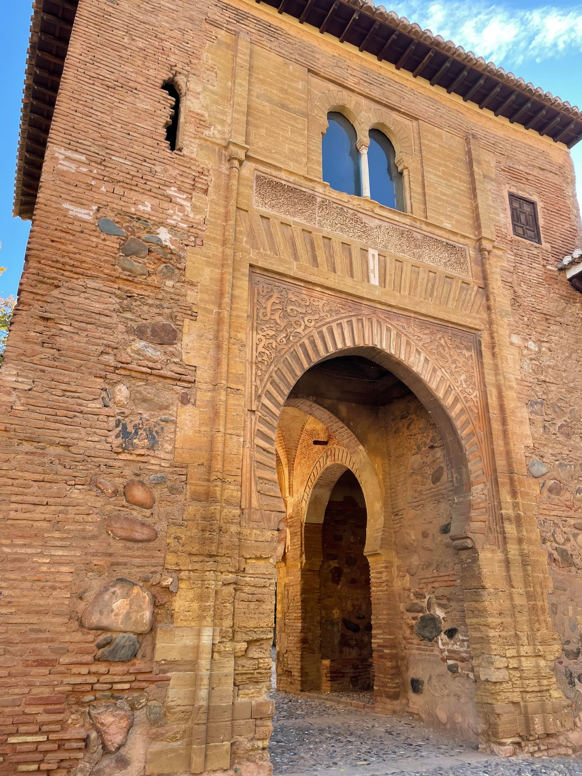 Granavision Excursions: Alhambra Outdoor Guided Tour