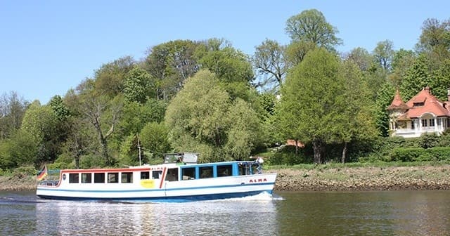 Boat Charters: Farge to Bremerhaven with Hal Över