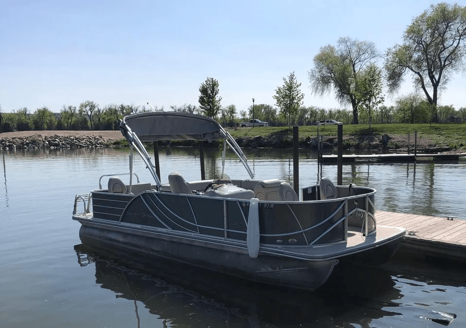 12 Passenger Pontoon Rental in Fort Pierre, SD
