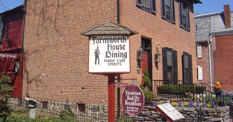Historic Farnsworth House Tour - A Civil War Era Journey in Illinois