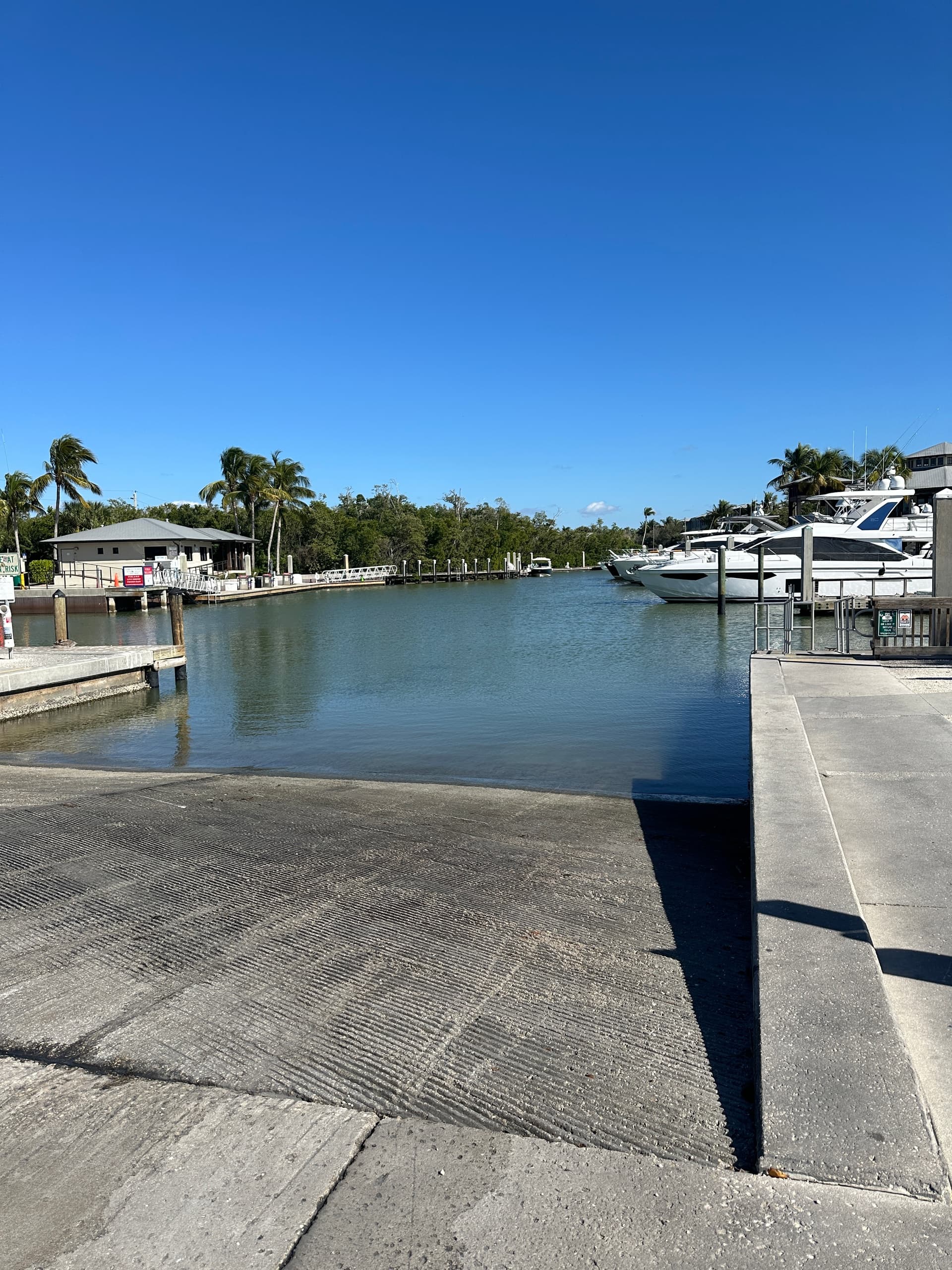 Paddle to Keewaydin Island: Full-Day Kayak Rentals from Bayview Park, Naples FL