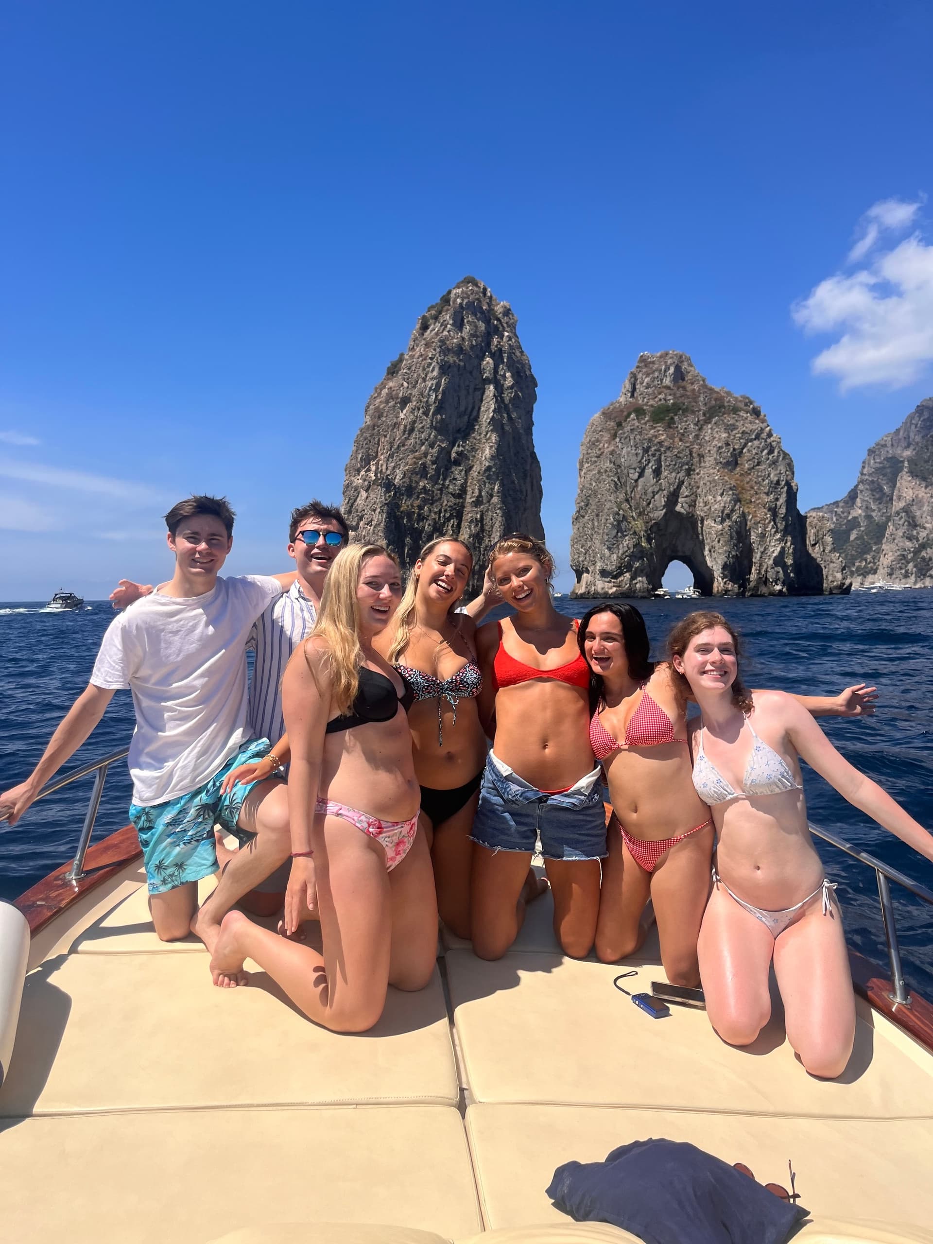 Private Capri Island Boat Tour with Cooperativa Azzurra Sorrento