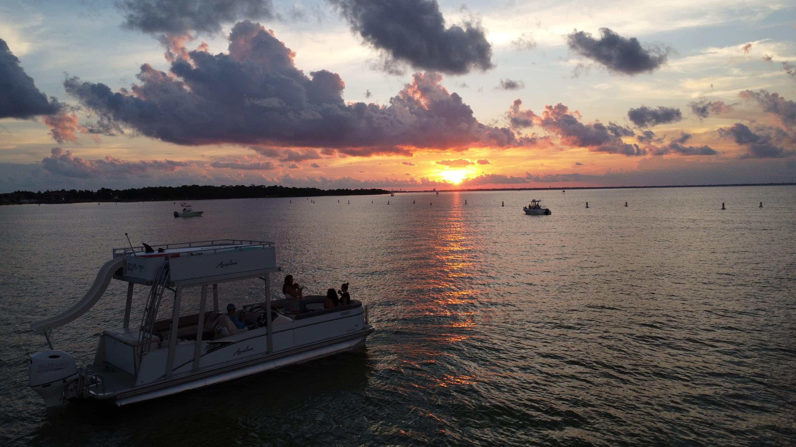 Panama City Pontoon Charters fleet