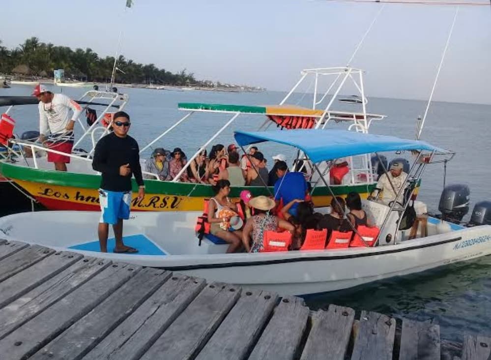 Private Isla Mujeres Boat Adventure in Cancún, Mexico
