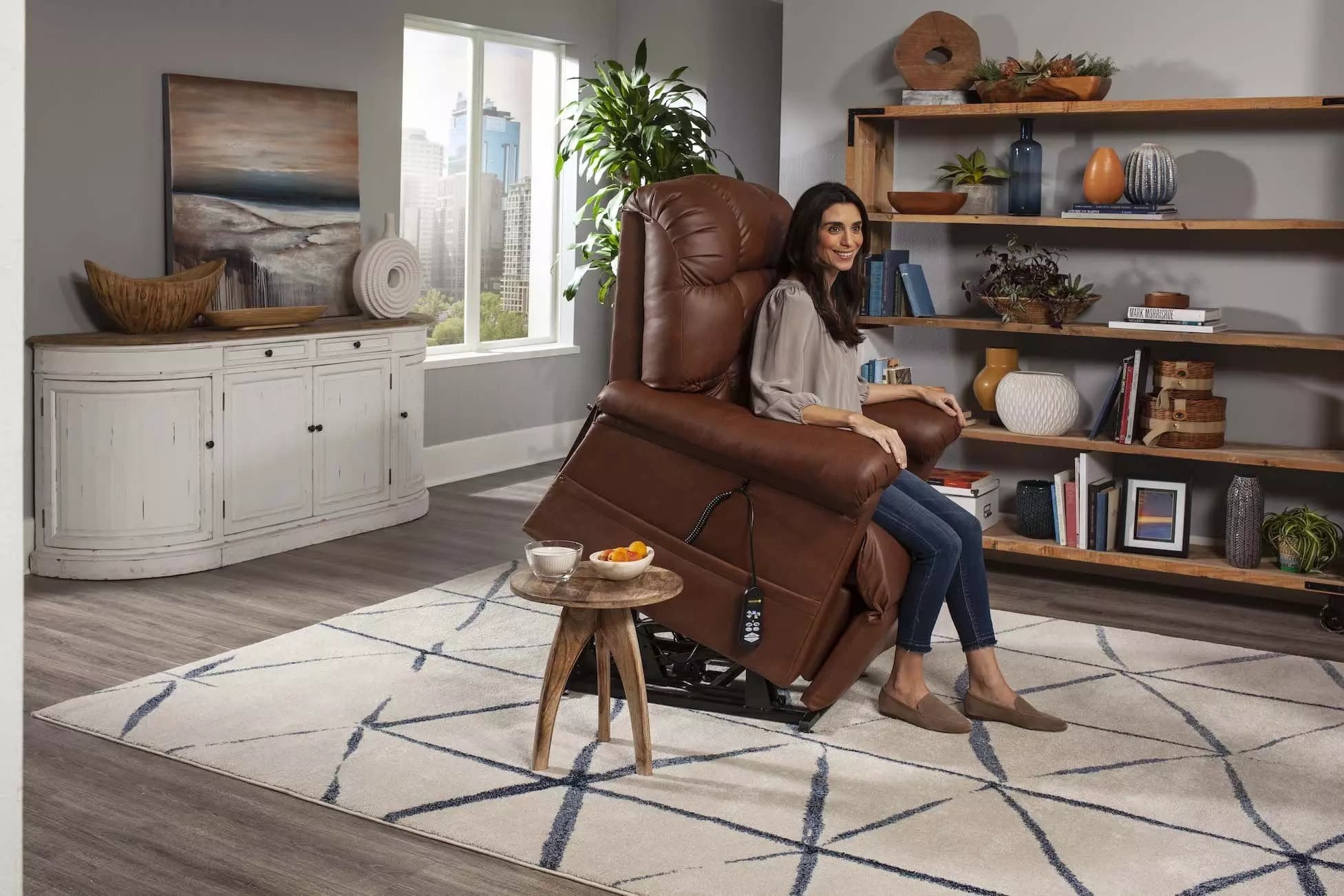 Lift Recliner Comfort with Akamai Mobility in Lahaina