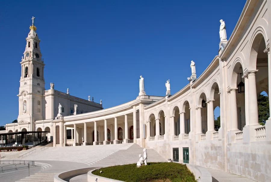 Water & Cultural Tour of Portugal with Lisbon On Travel