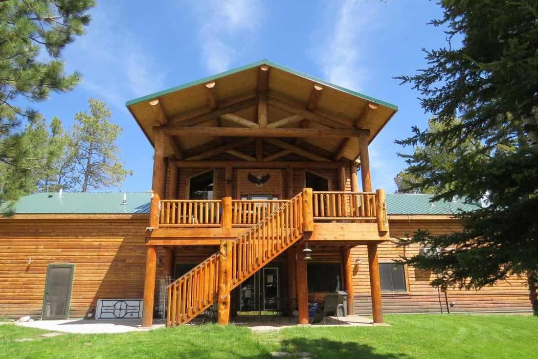 Cozy Group Getaways at Mystic Hills Hideaway Lodge Room 1 in Deadwood, South Dakota