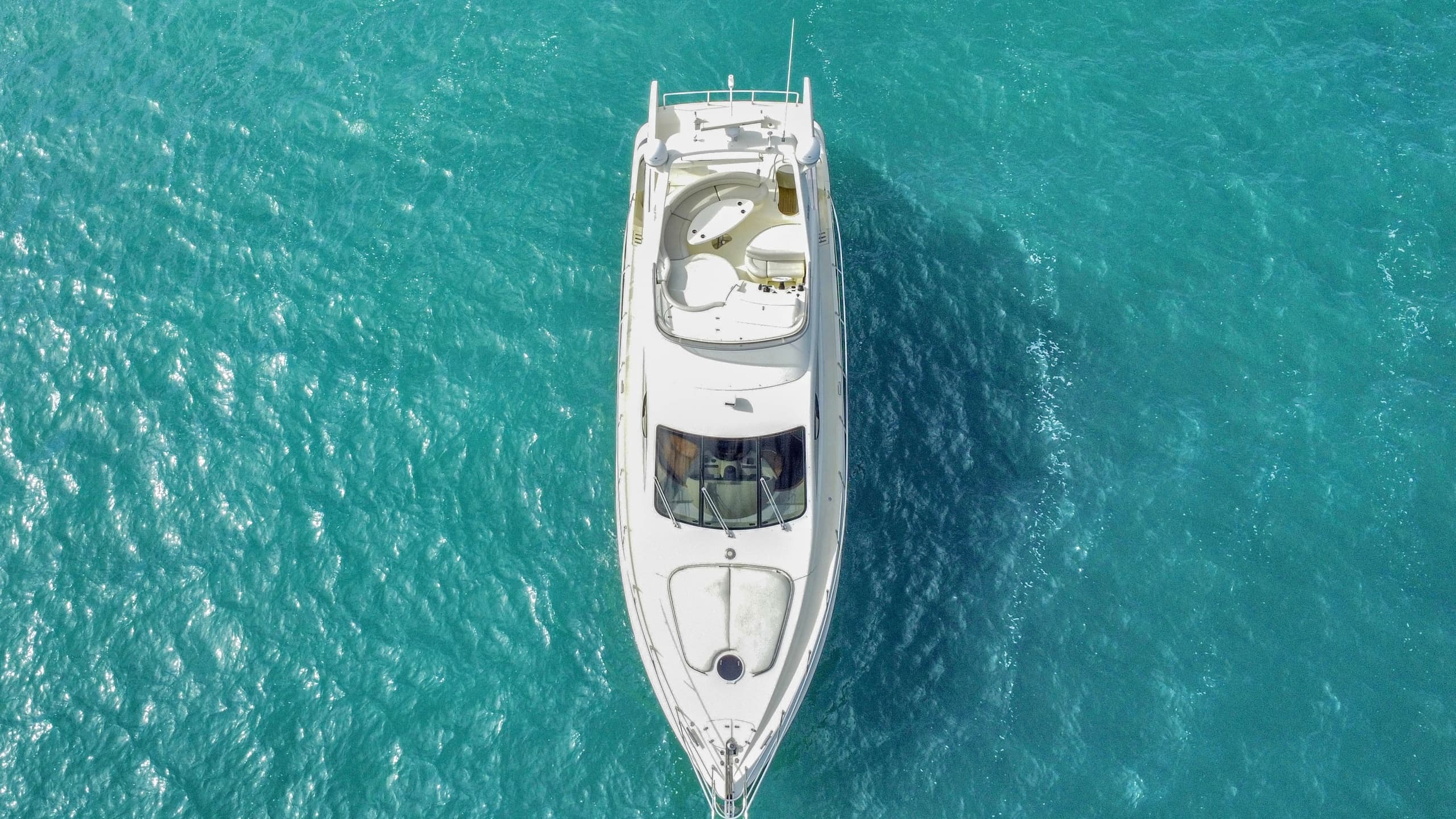 Cruise Chicago in Style Aboard a 57ft Azimut Flybridge photo 2