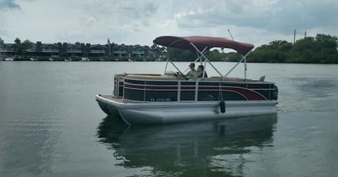 Water Activities: Sand Dollar Boat Rentals in New Smyrna Beach