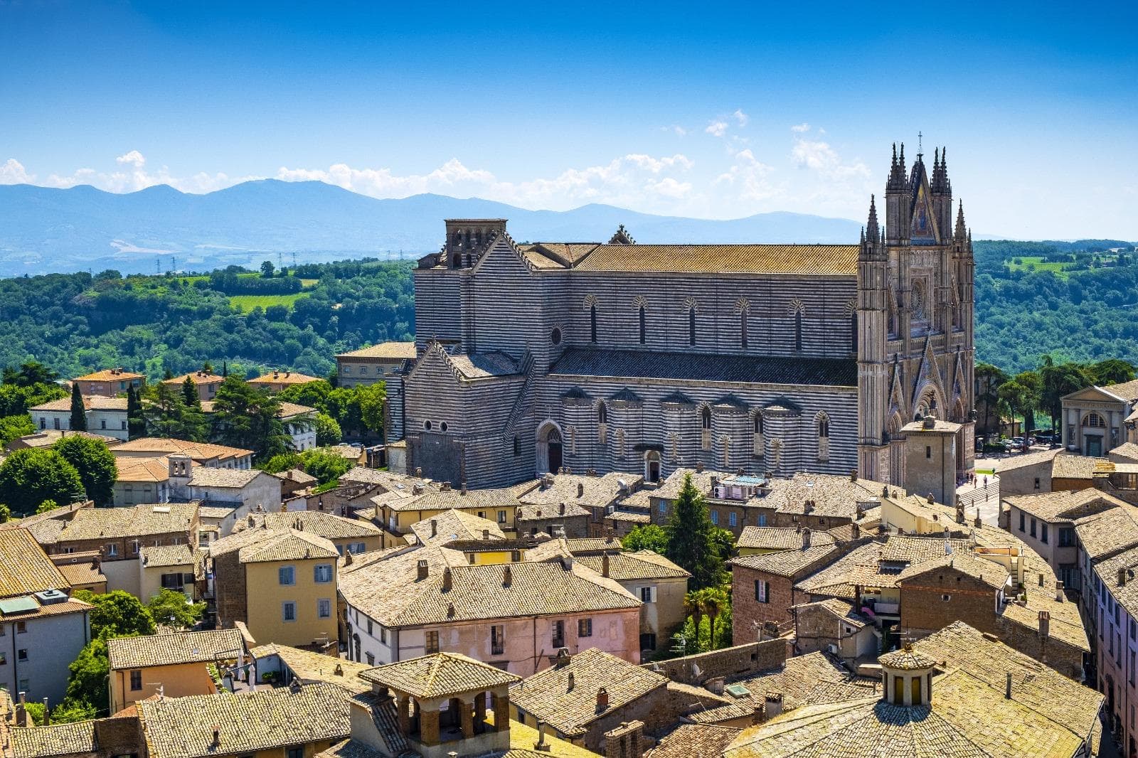 Cultural Walks with Bologna Tour in Orvieto, Italy