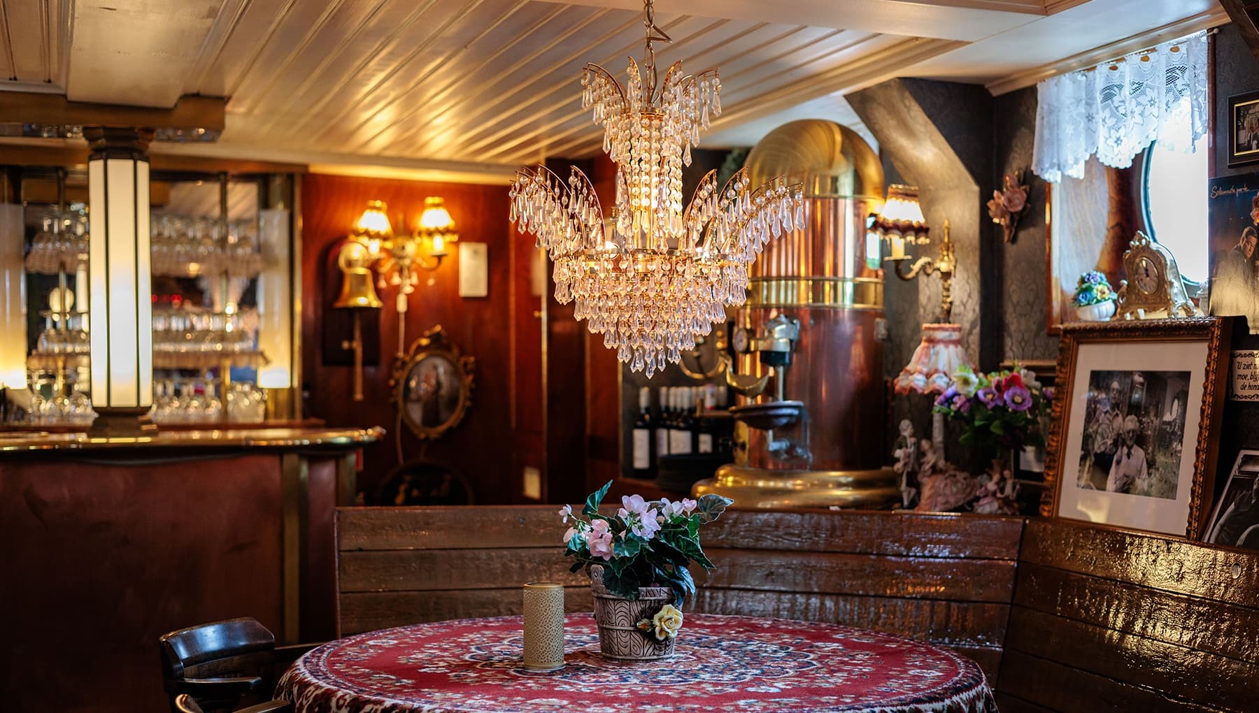 Dutch Bitterballen Cruise: A Lively 2.5-Hour Amsterdam Food & Music Boat Experience photo 4