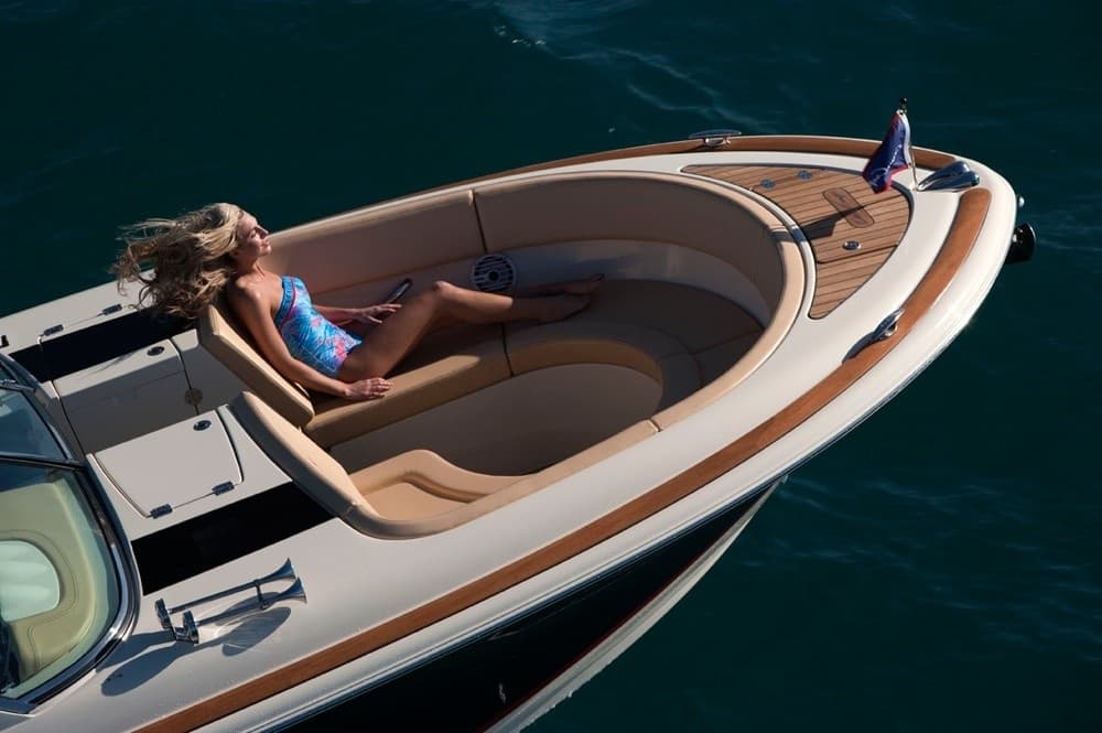 Solaris - Sandbar Sunbathing Charter (7 to 10 passengers)