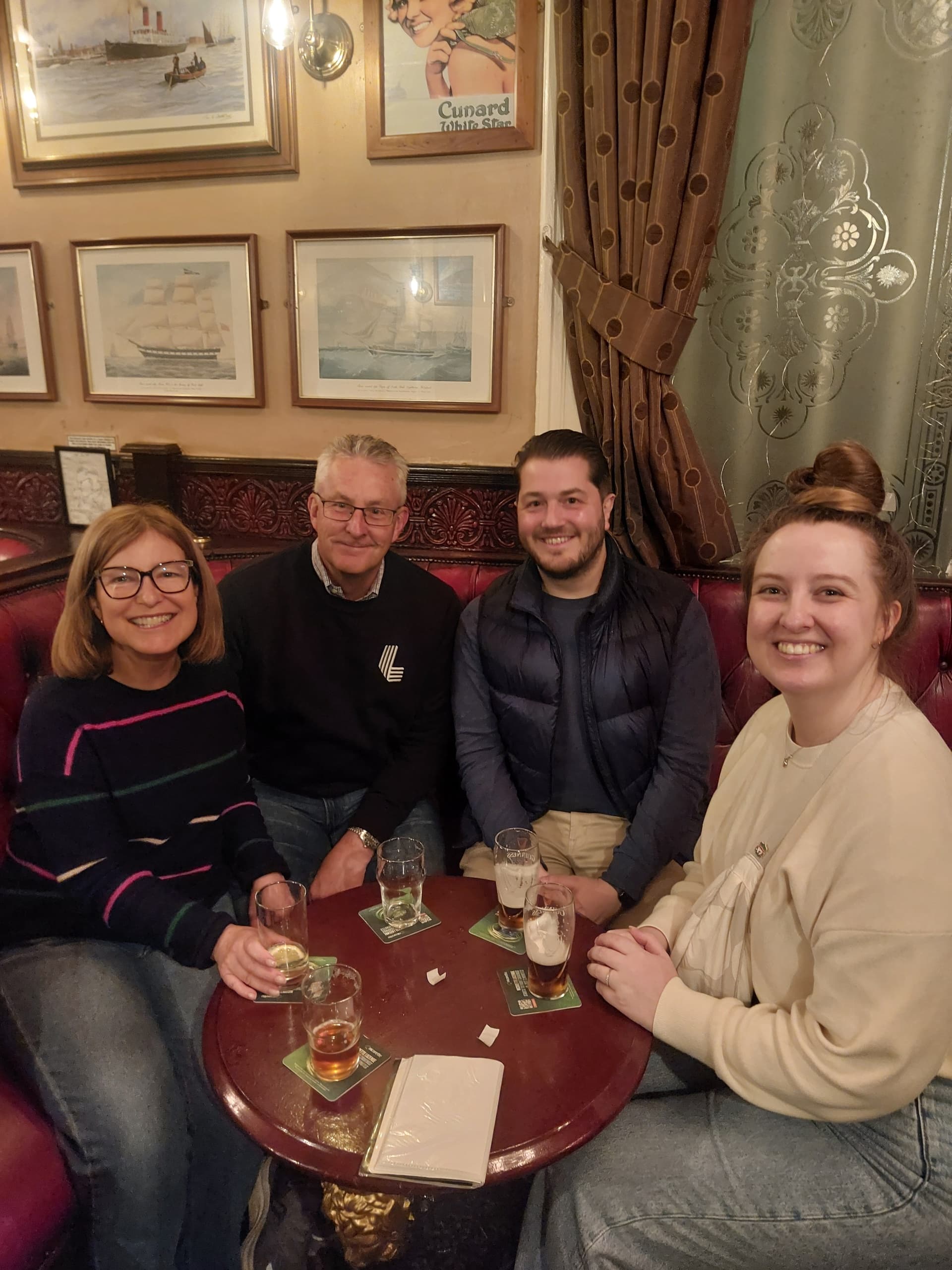 Guided Pub Crawl Walking Tour in Liverpool City Centre