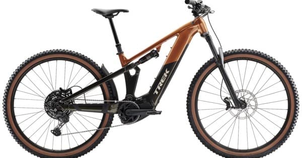 Mountain Biking with Hardocre Bikes at Scenic Trails